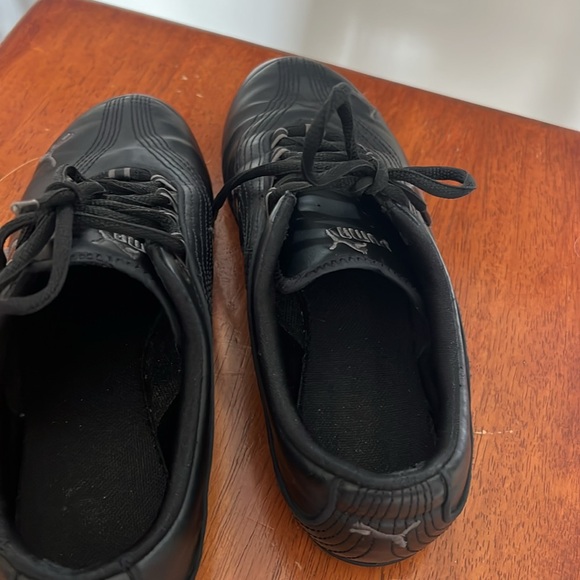 Puma shoes - Picture 6 of 8